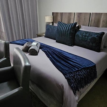 Blue Sparrow Guest House Middelburg  Exterior foto
